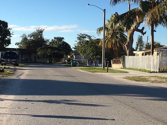 5th image of 15740 NW 28th Ct