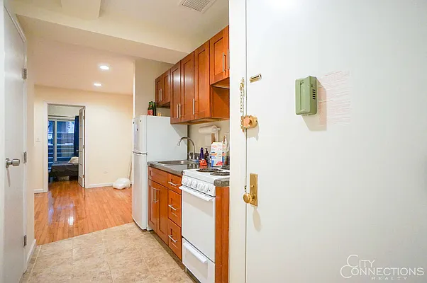 Rented by City Connections Realty | media 41