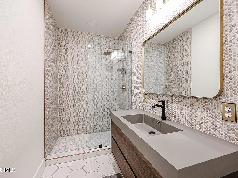 6824 E 2nd St #206 — Photo 20