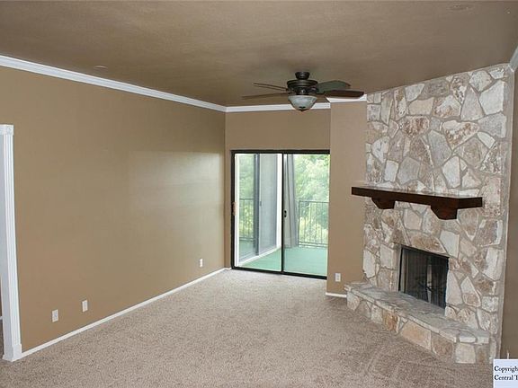 2nd image of 472 Seele St APT 8