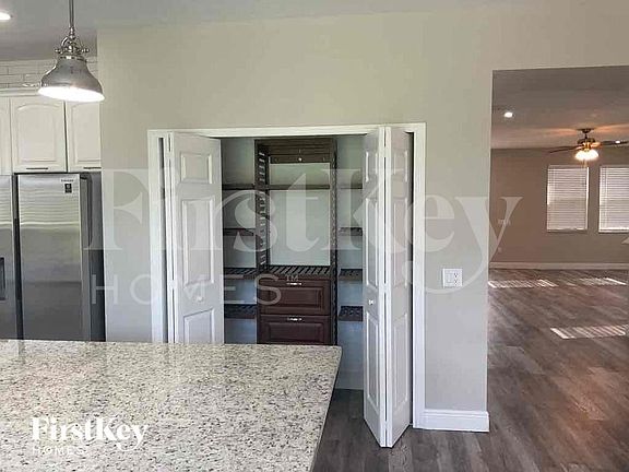 5th image of 2700 Portchester Ct