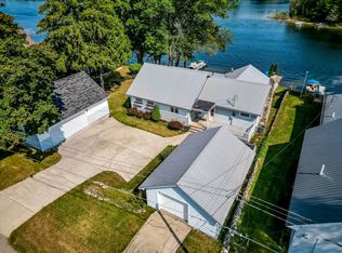 538 N Lake St, Harrison, MI 48625