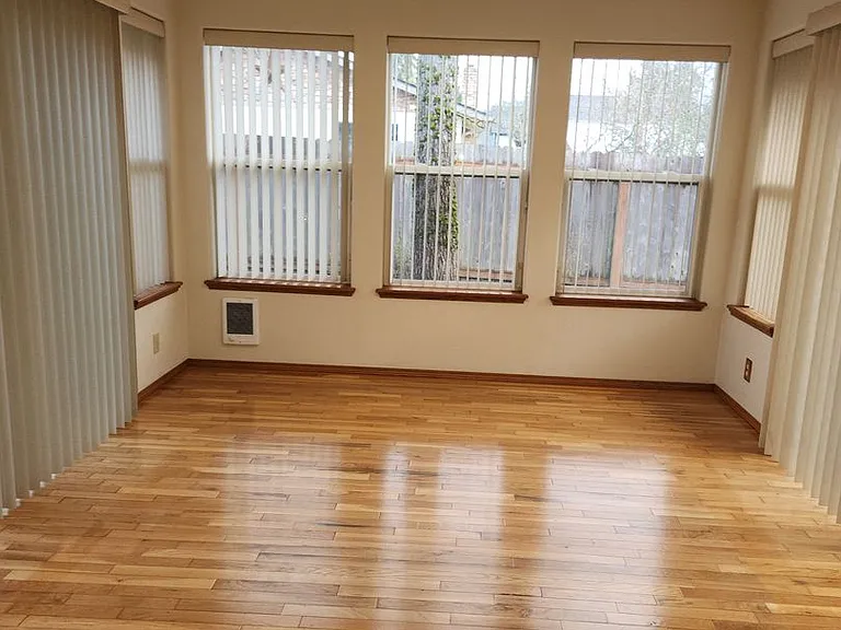 1100 Linn Way #B — Photo 7