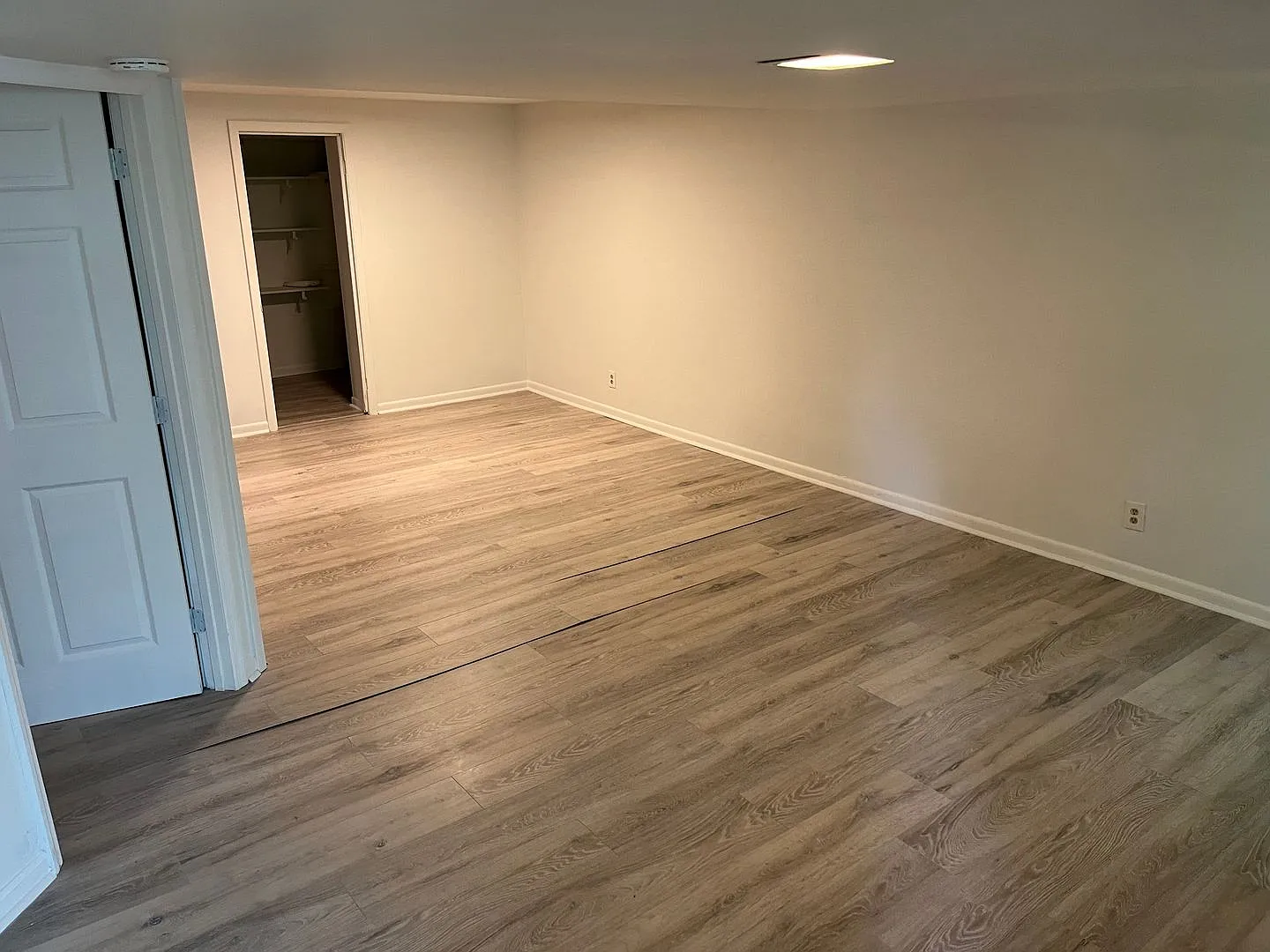 1 Bed 1 Bath Unit in Triplex | Charlotte Park — Photo 1