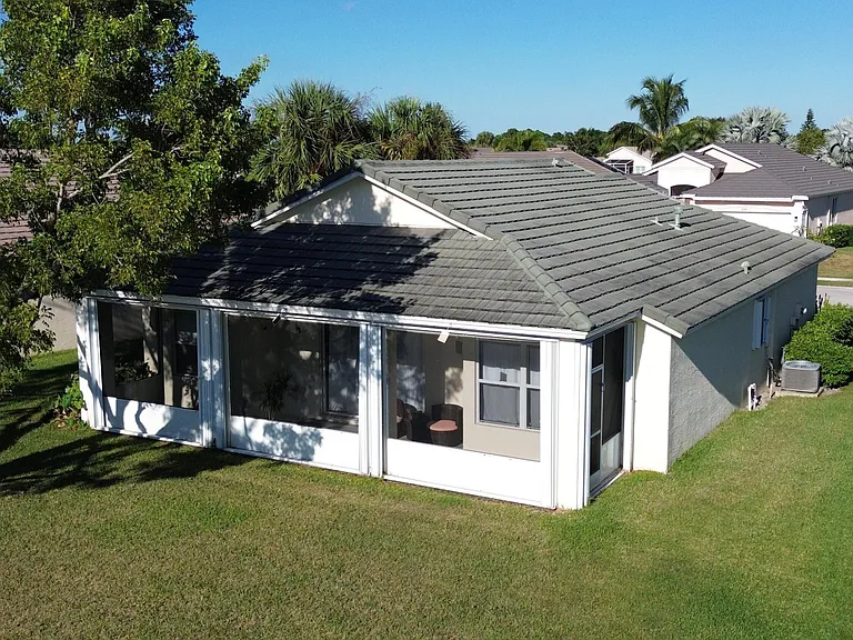 532 SW Indian Key Dr — Photo 41