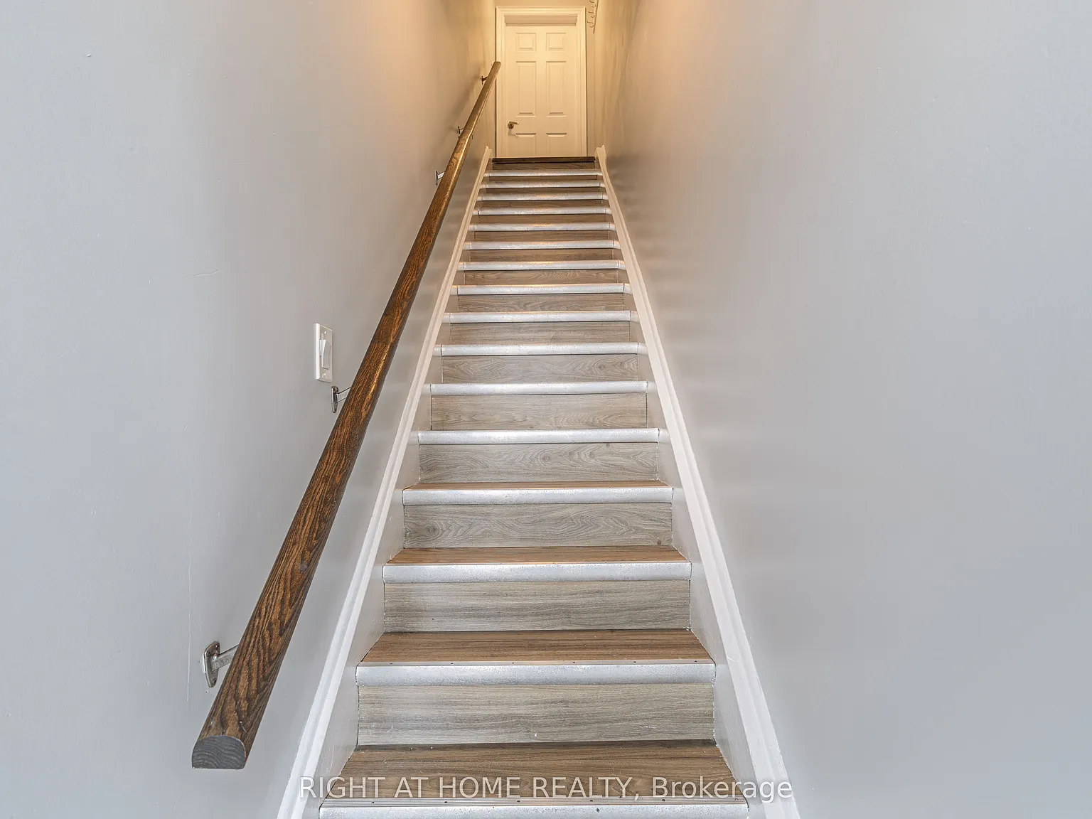 2 bed, $2,500 — Photo 1