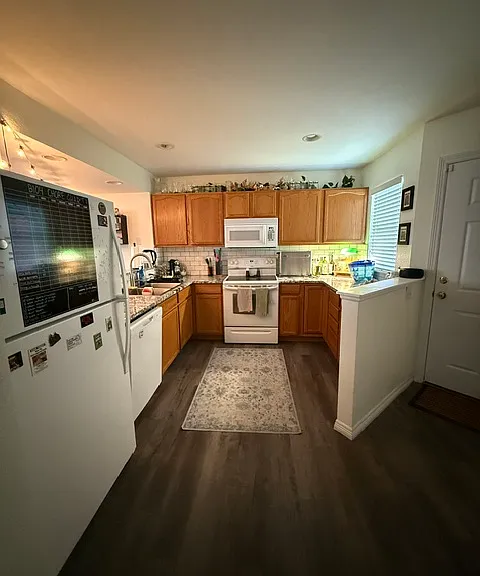 Kitchen-newer countertops, backsplash and flooring