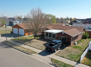 2110 20th Ave W, Williston, ND 58801