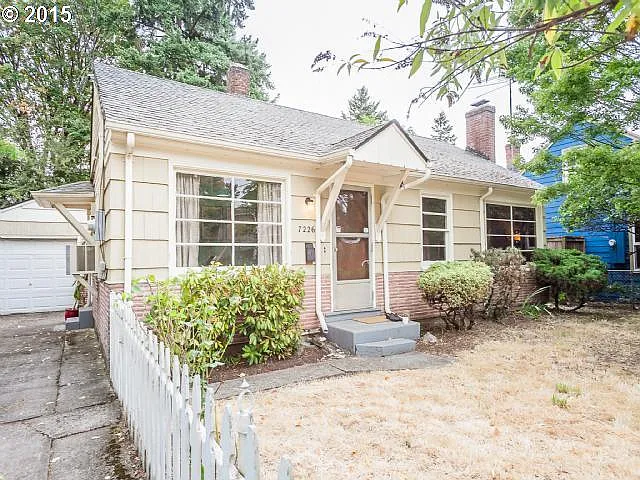 7226 SE 64th Ave photo 1