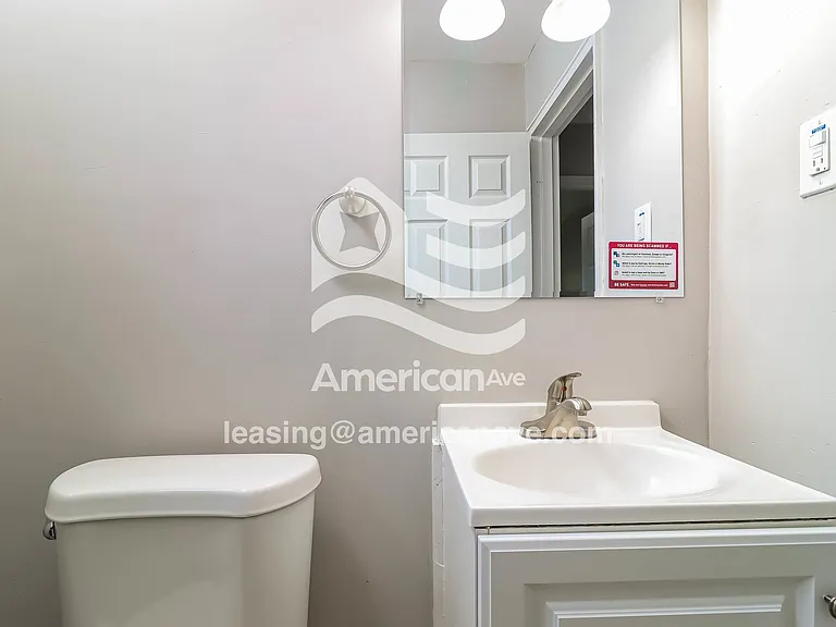 966110_013_bathroom_13889246.jpg