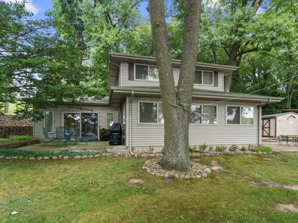 51000 Maple Rd, Marcellus, MI 49067