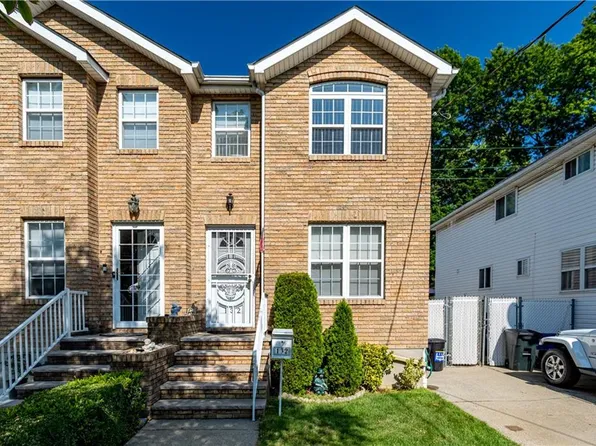 132 S Railroad Ave, Staten Island, NY 10305