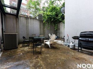 130 Scholes St #1F, Brooklyn, NY 11206