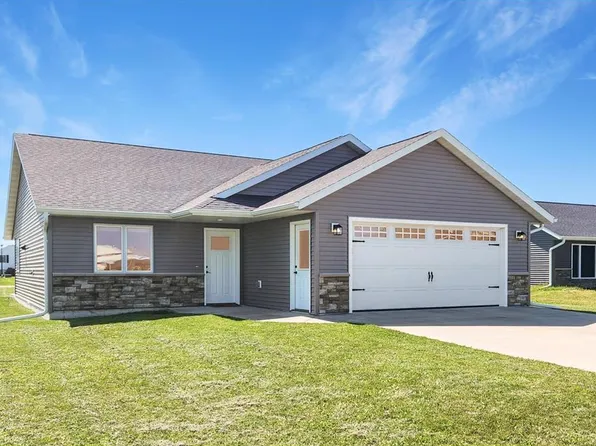 520 Glynn Ave SE, Grand Meadow, MN 55936