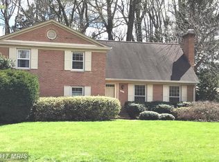 2401 Lexington Rd, Falls Church, VA 22043