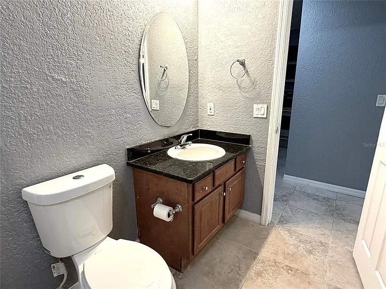 564 Breckenridge Vlg #106 — Photo 15