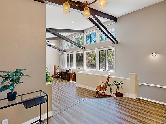 4th image of 14158 Neptune Ln