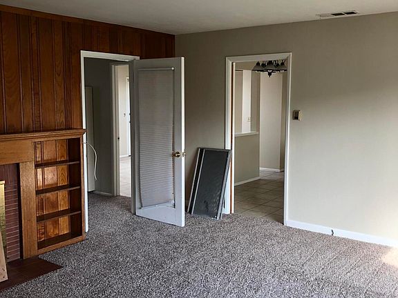 5th image of 113 N Joanne Ave