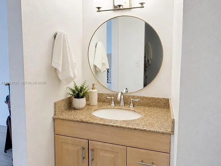2350 NE 135th St #206 — Photo 7