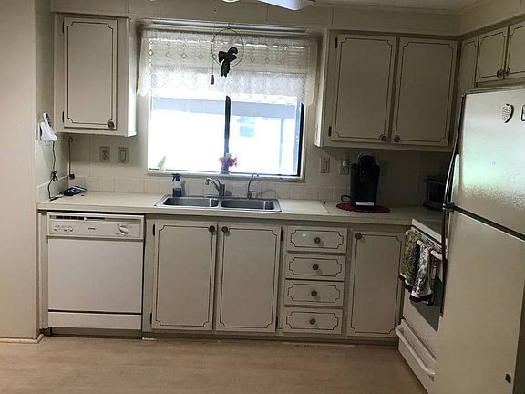 2nd image of 19288 Tuckaway Ct