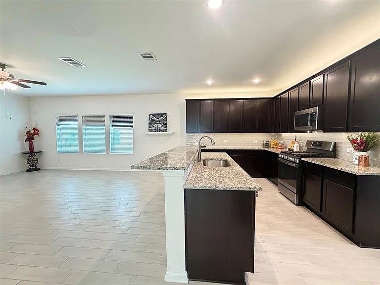 1104 Whippletree Trl — Photo 10