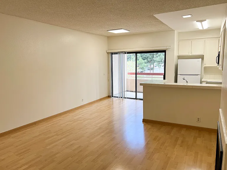 941 W Carson St #221 — Photo 1