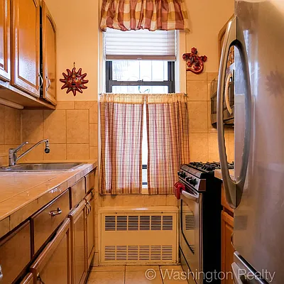 Rented by Washington Realty Corp. | media 6