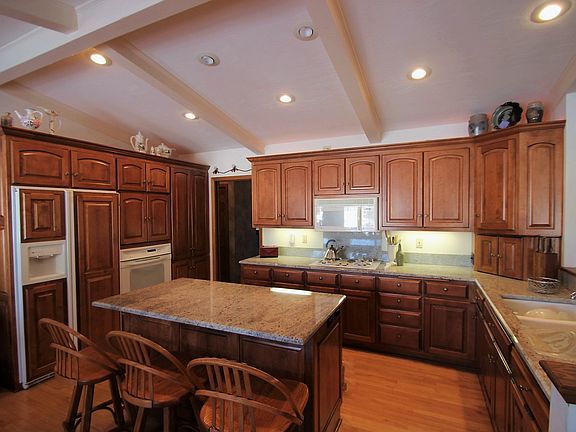 2nd image of 1830 Lake Largo Dr