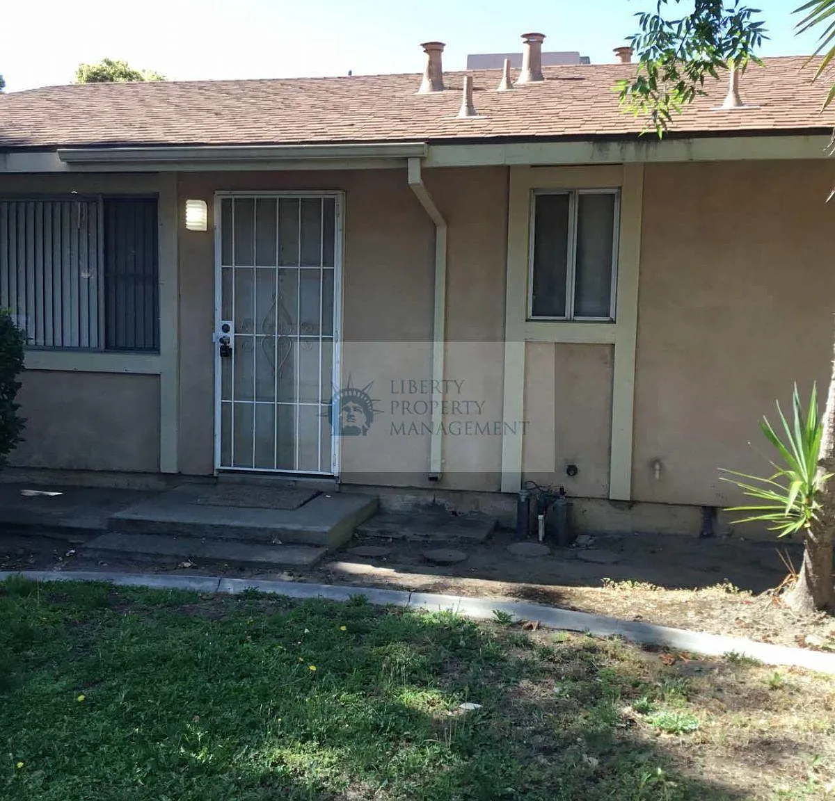 2 bed, 1130 sqft, $1,550 — Photo 1