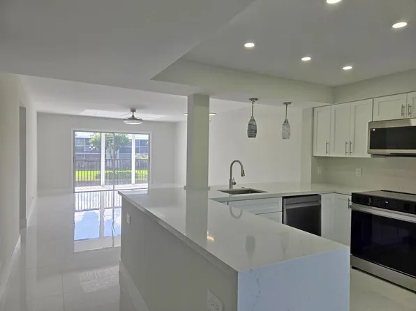 14310 Strathmore Lane #305, Delray Beach, FL 33446