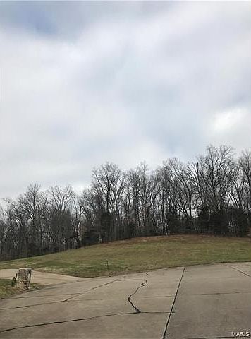 2nd image of 965 Royce Dr Unit Iii-18