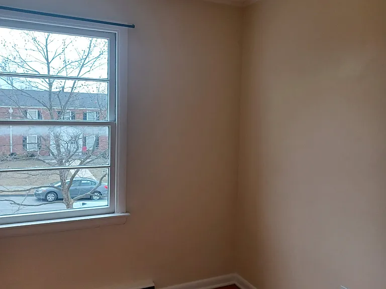 204 E Whitlock Ave #1 — Photo 9