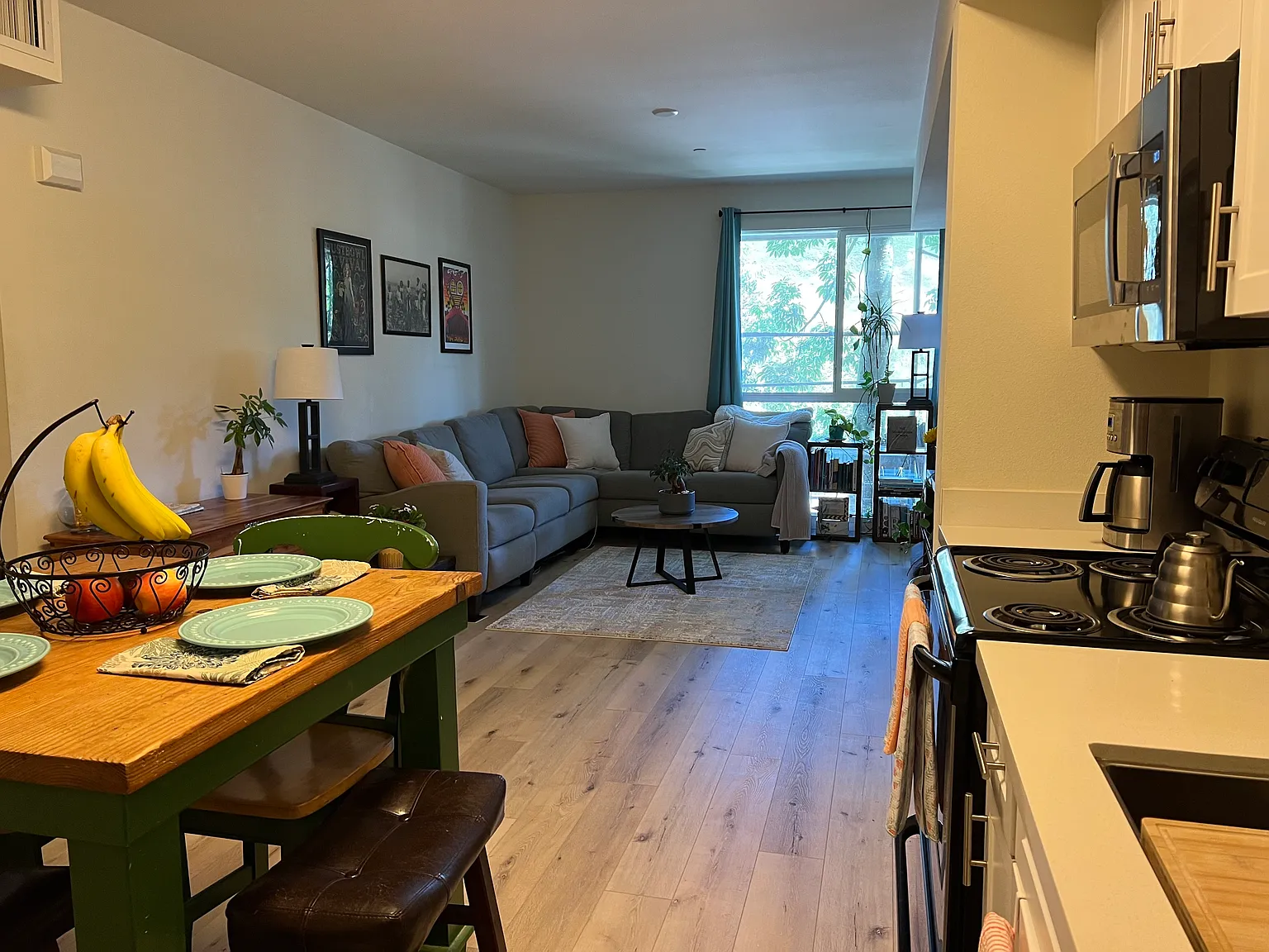 2 bed, 880 sqft, $4,200 — Photo 4
