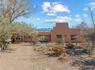 25 Loma Encantada, Santa Fe, NM 87506