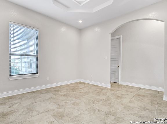 4th image of 7914 Alton Blvd