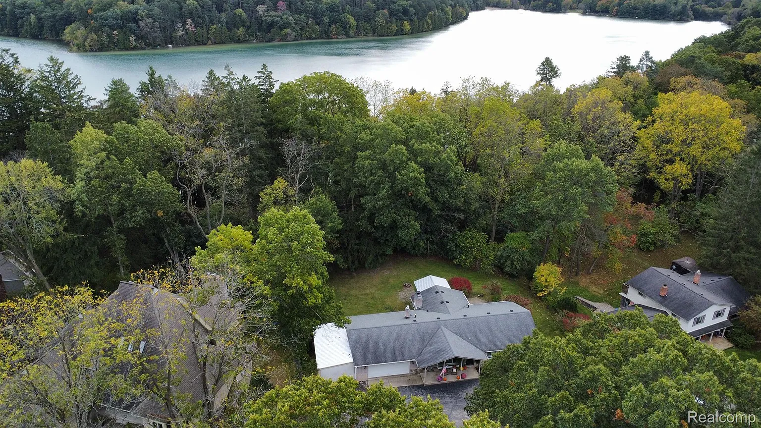 3238 Briar Hill Rd photo 1