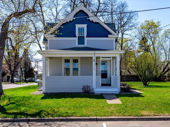 10725 Railroad Ave, Chisago City, MN 55013