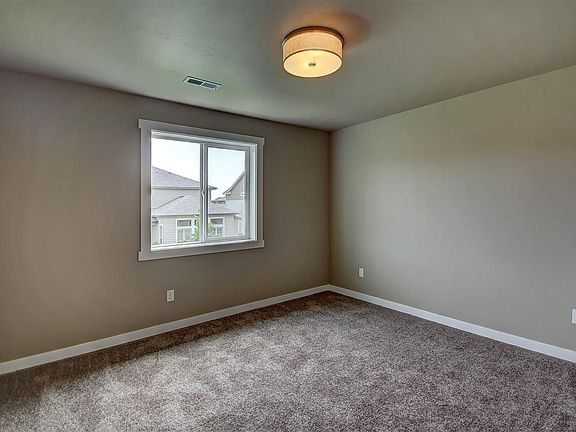 5th image of 4200 S Highcliff Ave