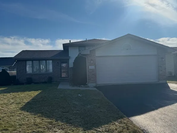 2910 Tucson Dr, Joliet, IL 60432