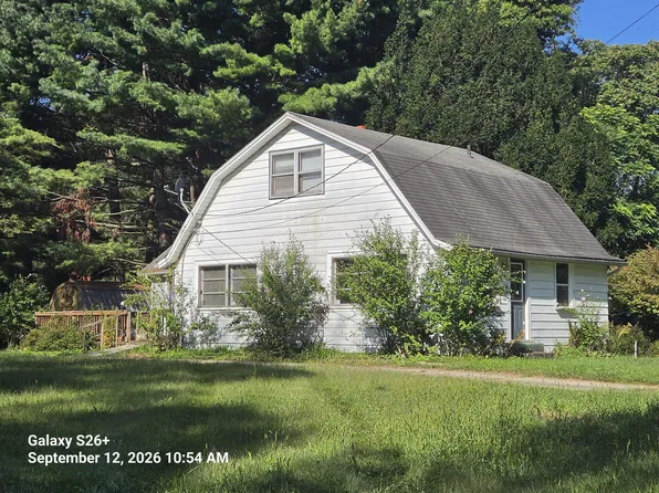 516 Hillcrest Rd, Niles, MI 49120