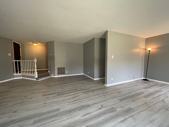 4th image of 1655 Dover Ct APT A