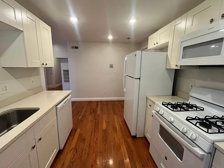 70 Bellingham St #1B — Photo 4