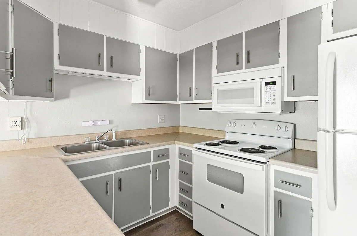 2 bed, 2.0 bath, 950 sqft, $1,100 — Photo 3