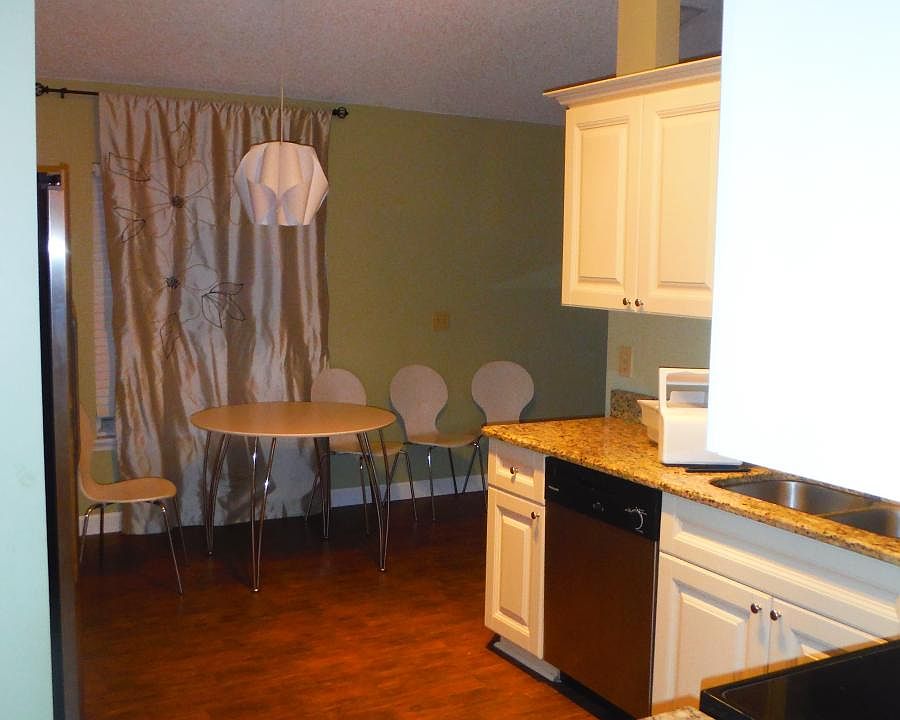 Kitchen/dining area