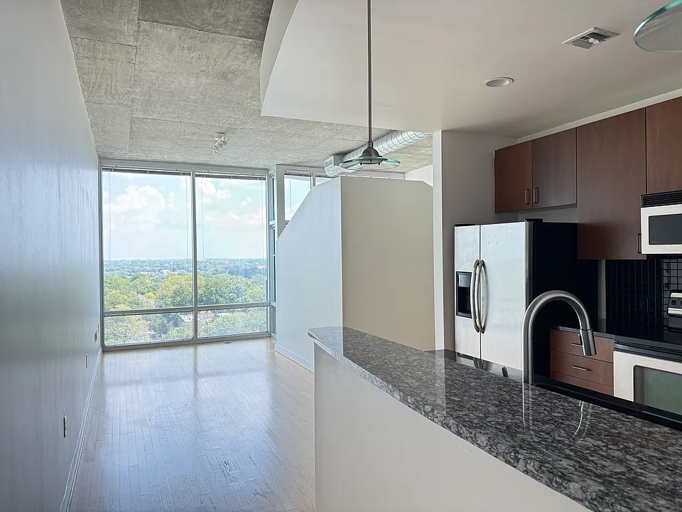 923 Peachtree St NE #1334
