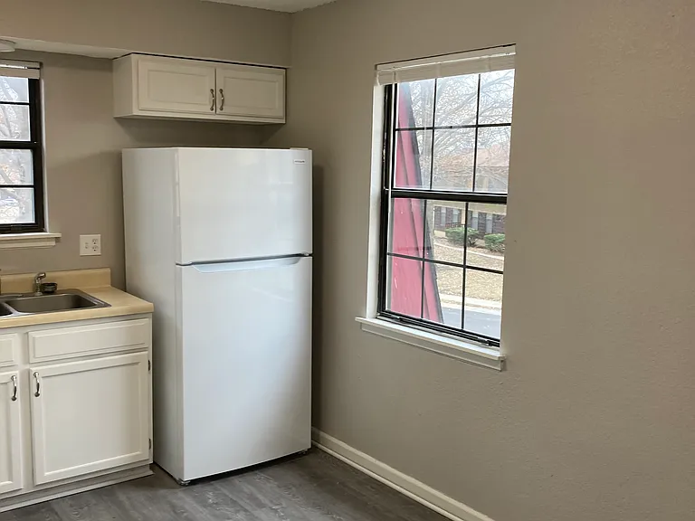 181 NW Zaun Ave #183 — Photo 4