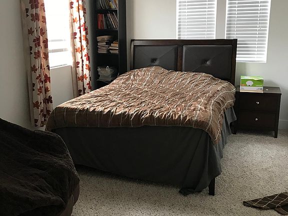 Spacious bedroom on 1st floor