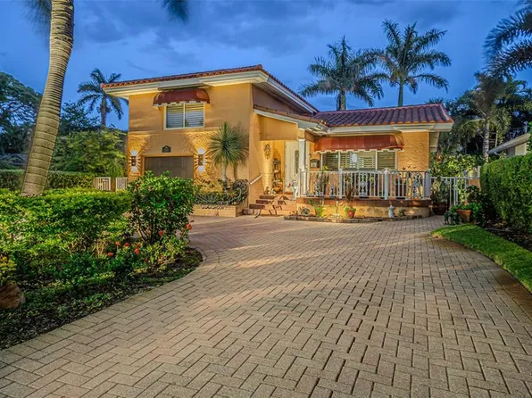 243 Snell Isle Blvd NE, Saint Petersburg, FL 33704