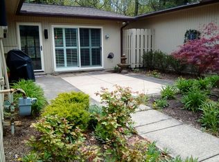 12903 Dell Ridge Ct, Strongsville, OH