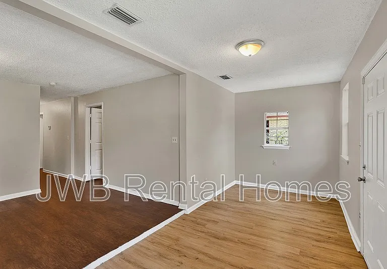 2069 Talladega Rd — Photo 4